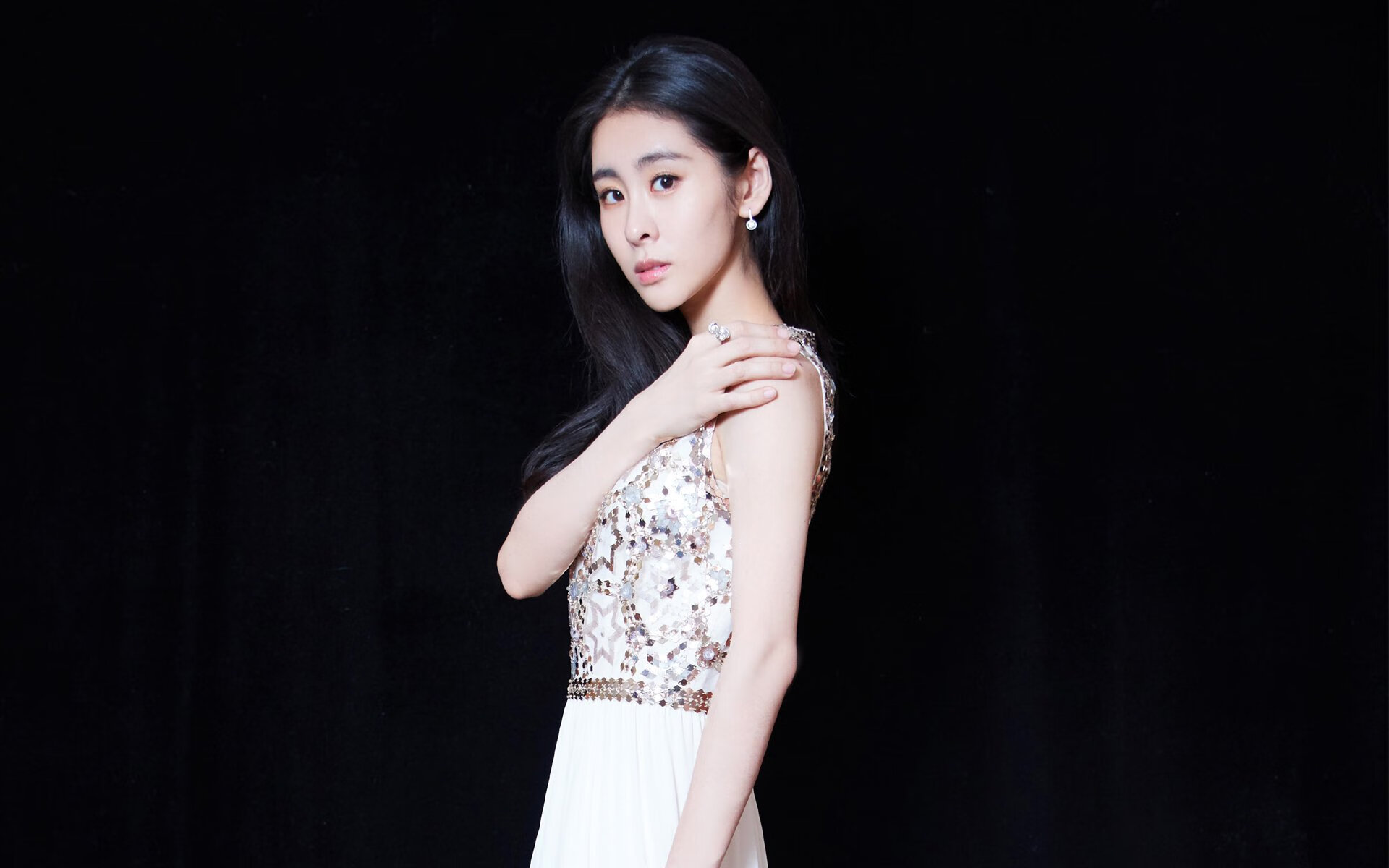 KAIYUNAPP-哈登表现不稳定，球队进攻端受限，哈登的进攻