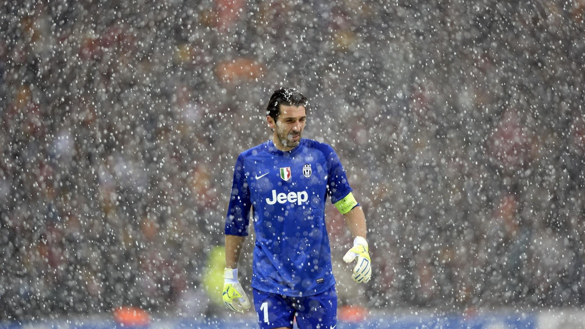 开云体育-德国两将同场竞技 梅尔滕斯突出表现，德利斯梅尔滕斯